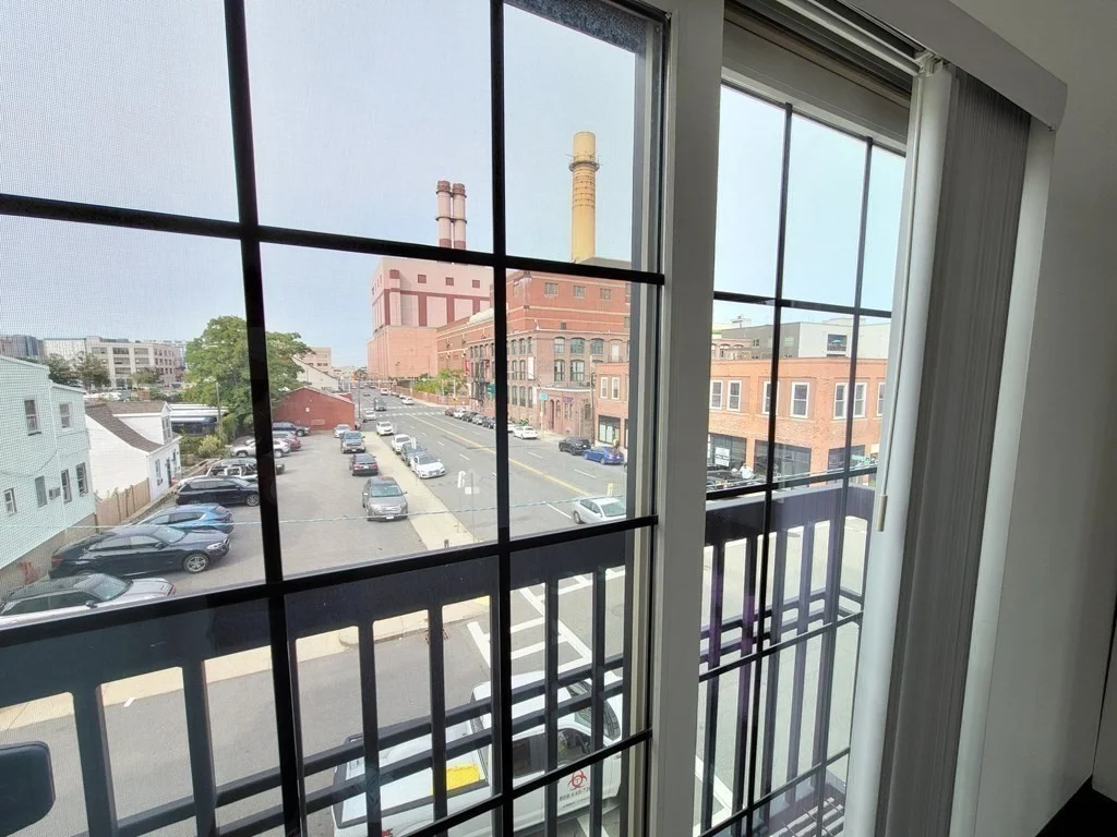 687 E 2nd St, South Boston