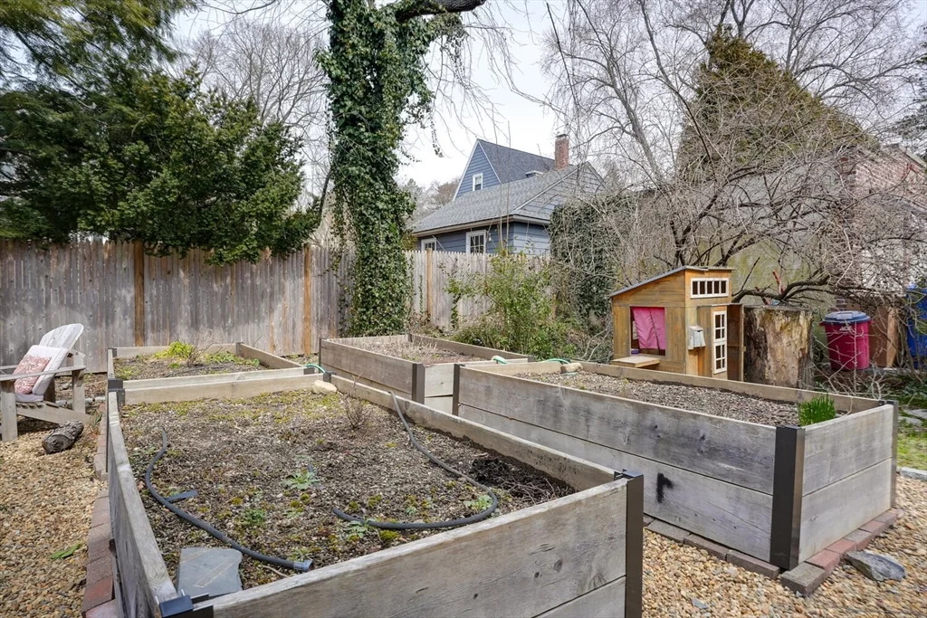 60 Kilburn Rd, Belmont