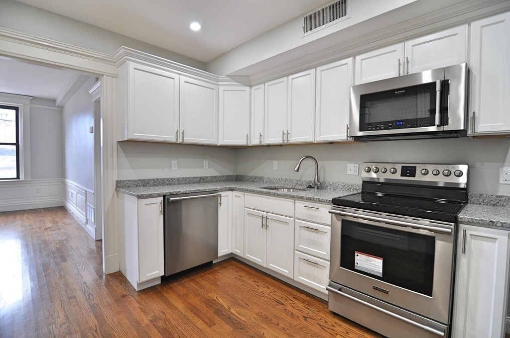 2 bed, 2 bath apartment for rent at 464 Commonwealth Ave Unit 25, Fenway — photo 1 of 11