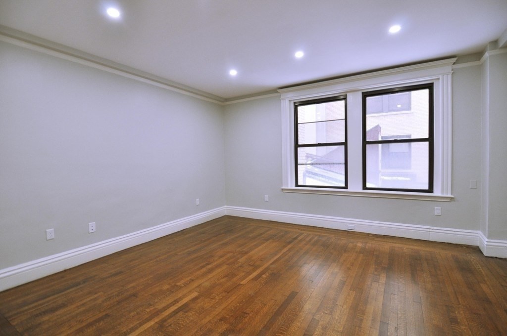 2 bed, 2 bath apartment for rent at 464 Commonwealth Ave Unit 25, Fenway — photo 6 of 11