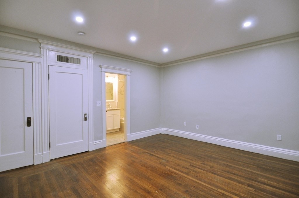 2 bed, 2 bath apartment for rent at 464 Commonwealth Ave Unit 25, Fenway — photo 7 of 11