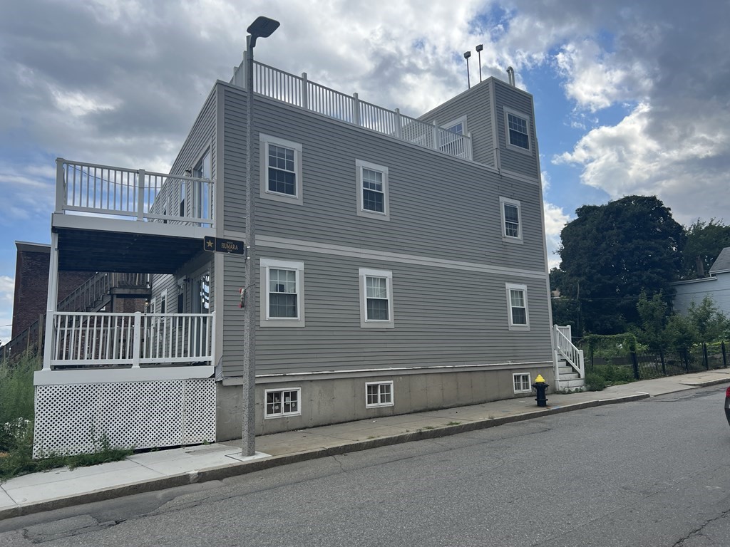 39 Magazine St, Roxbury