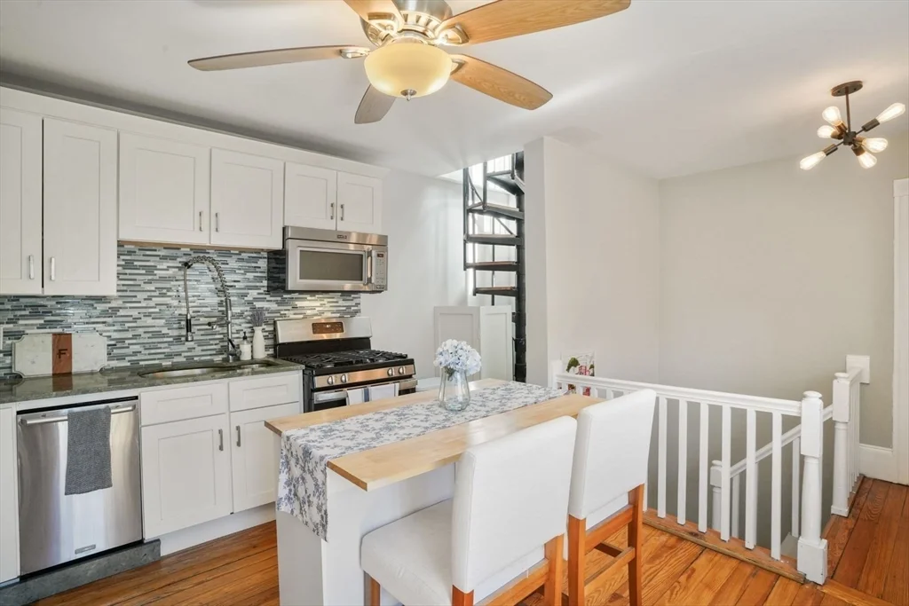 79 Pearl St, Charlestown