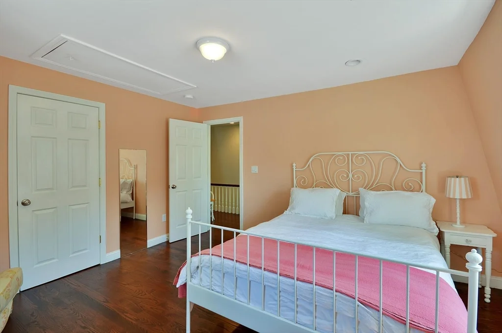 9 Atlantic St, South Boston
