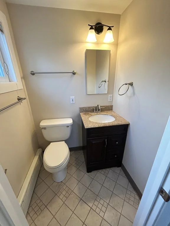 75 Marlboro Rd, Southborough