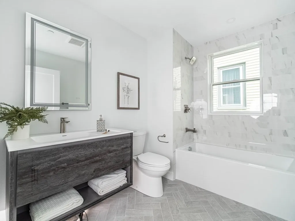 58 Byron St, East Boston