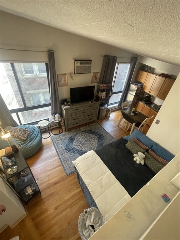 12 Stoneholm St, Back Bay