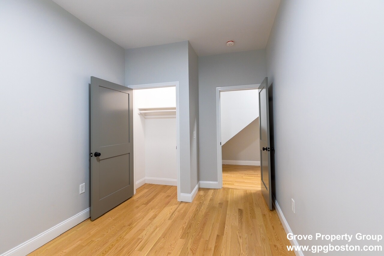 466 East 7th St, South Boston