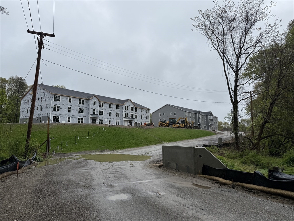 251 Sladen St, Dracut