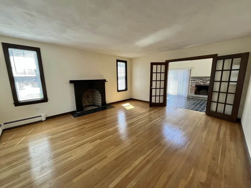 1077 North St, Walpole