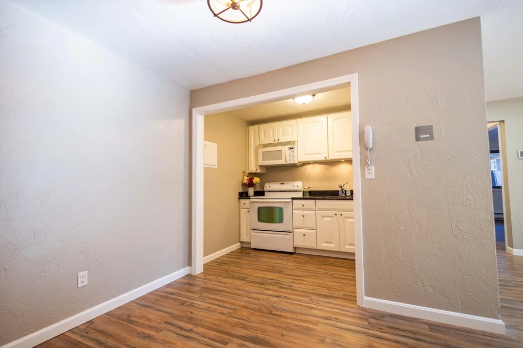 21 Erick Rd, Mansfield