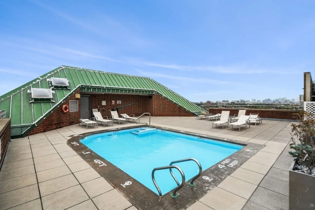 15 North Beacon St, Allston