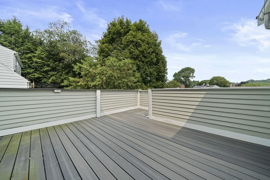 28 Hillside Ave, Stoneham