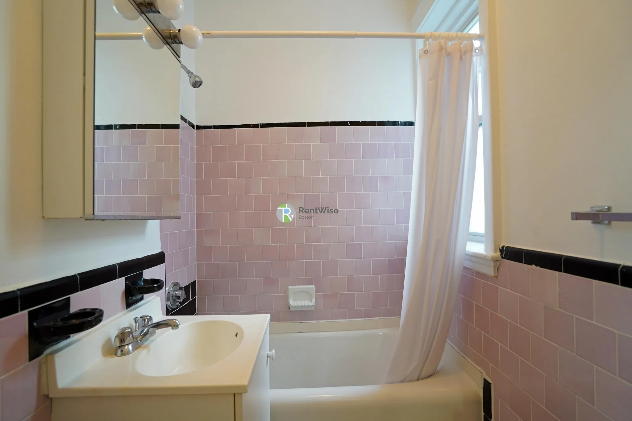 100 Kilsyth Rd, Brighton