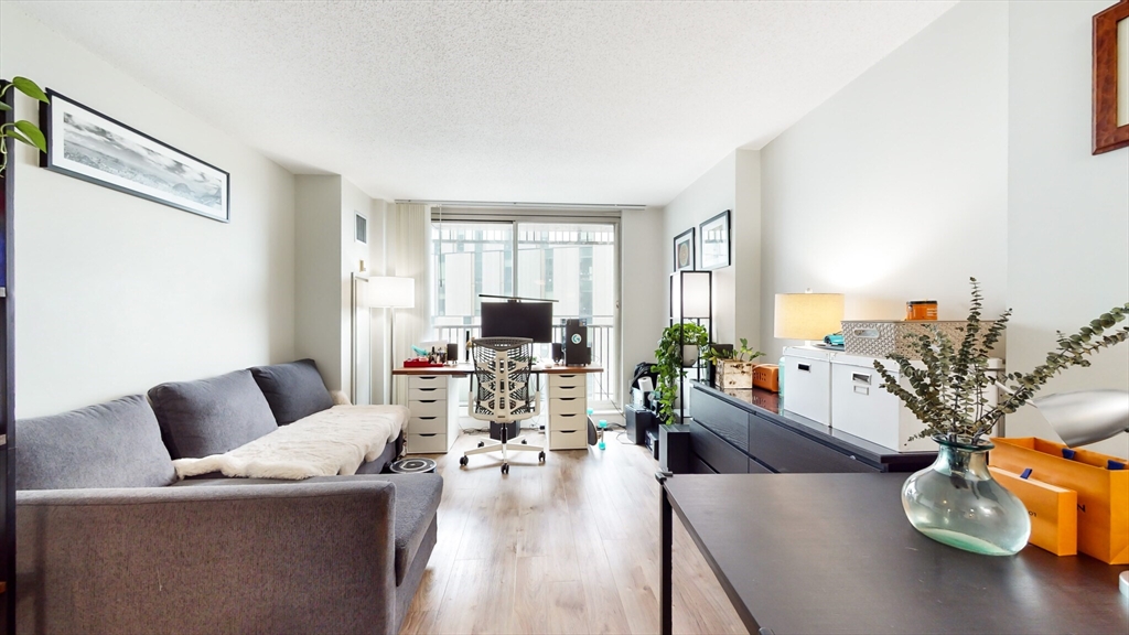 8-10 Museum Way, East Cambridge