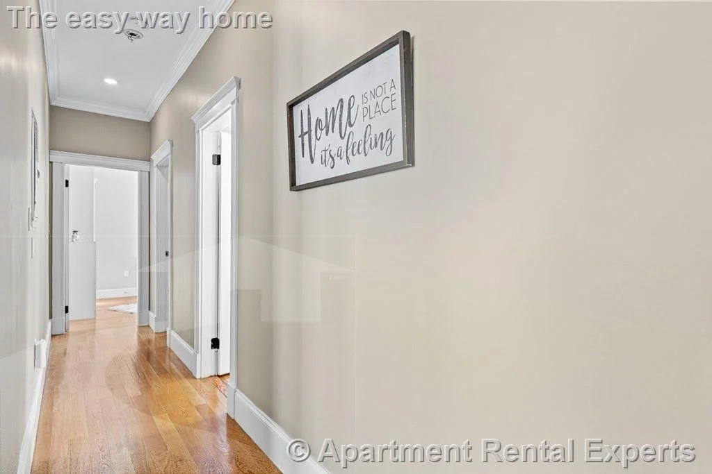 52 Stanley Ave, Tufts
