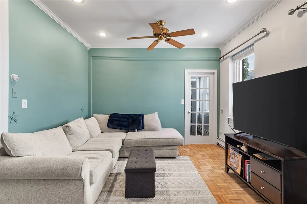 105 West Fourth St, South Boston