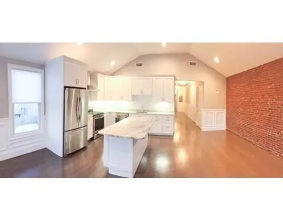 1174 Cambridge St, Inman Square