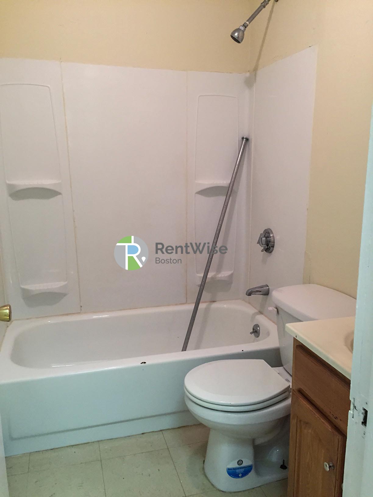 172 Bigelow St, Oak Square