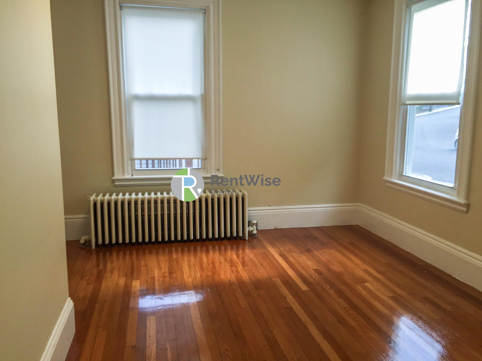 172 Bigelow St, Oak Square