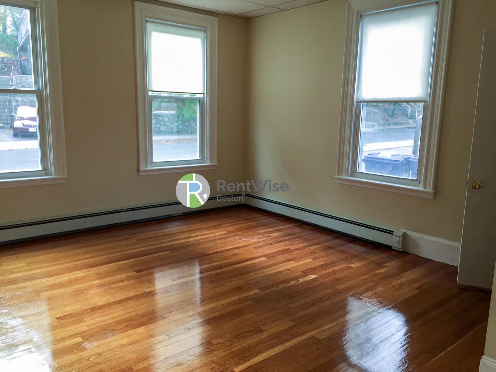 172 Bigelow St, Oak Square