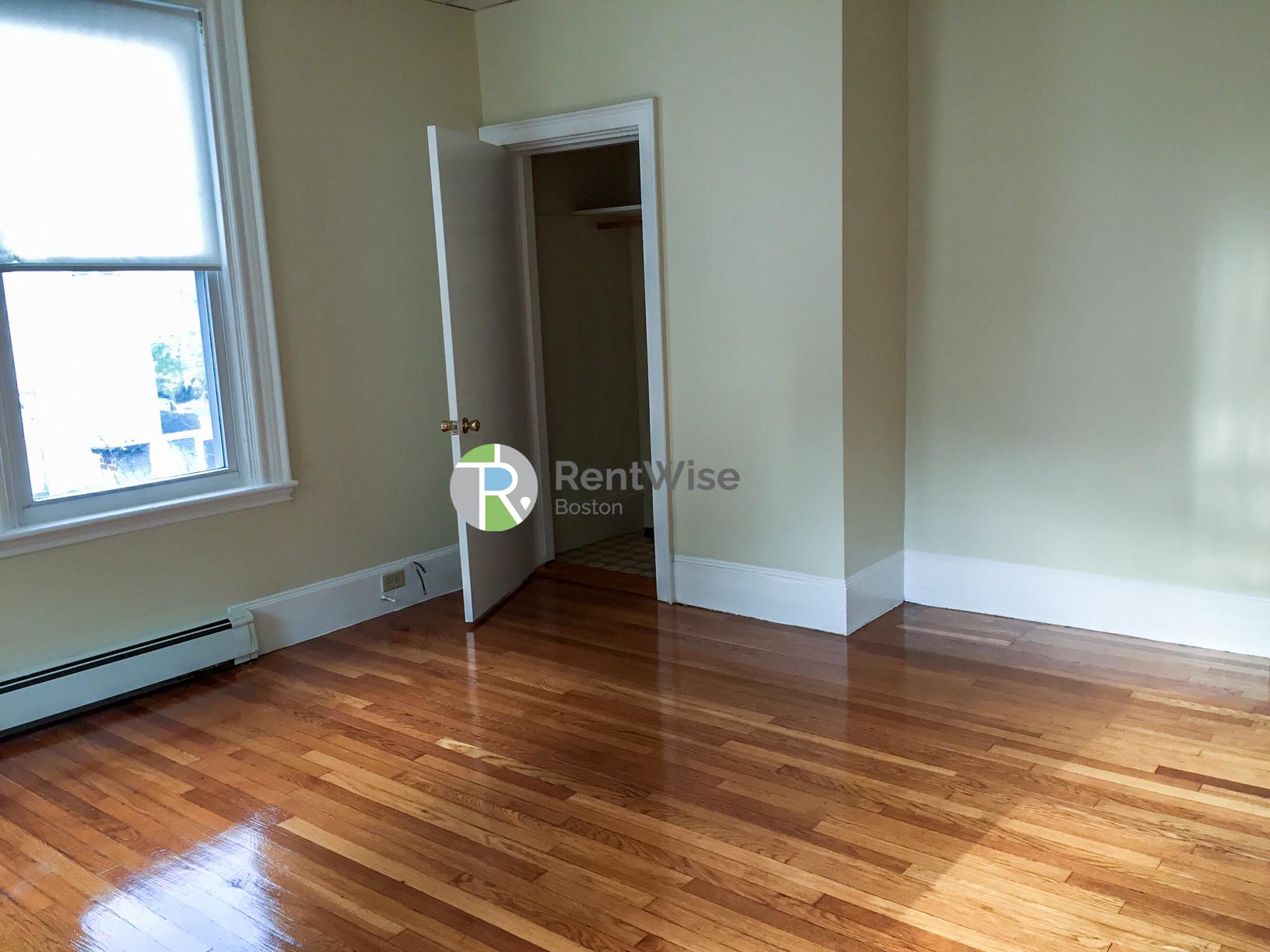 172 Bigelow St, Oak Square