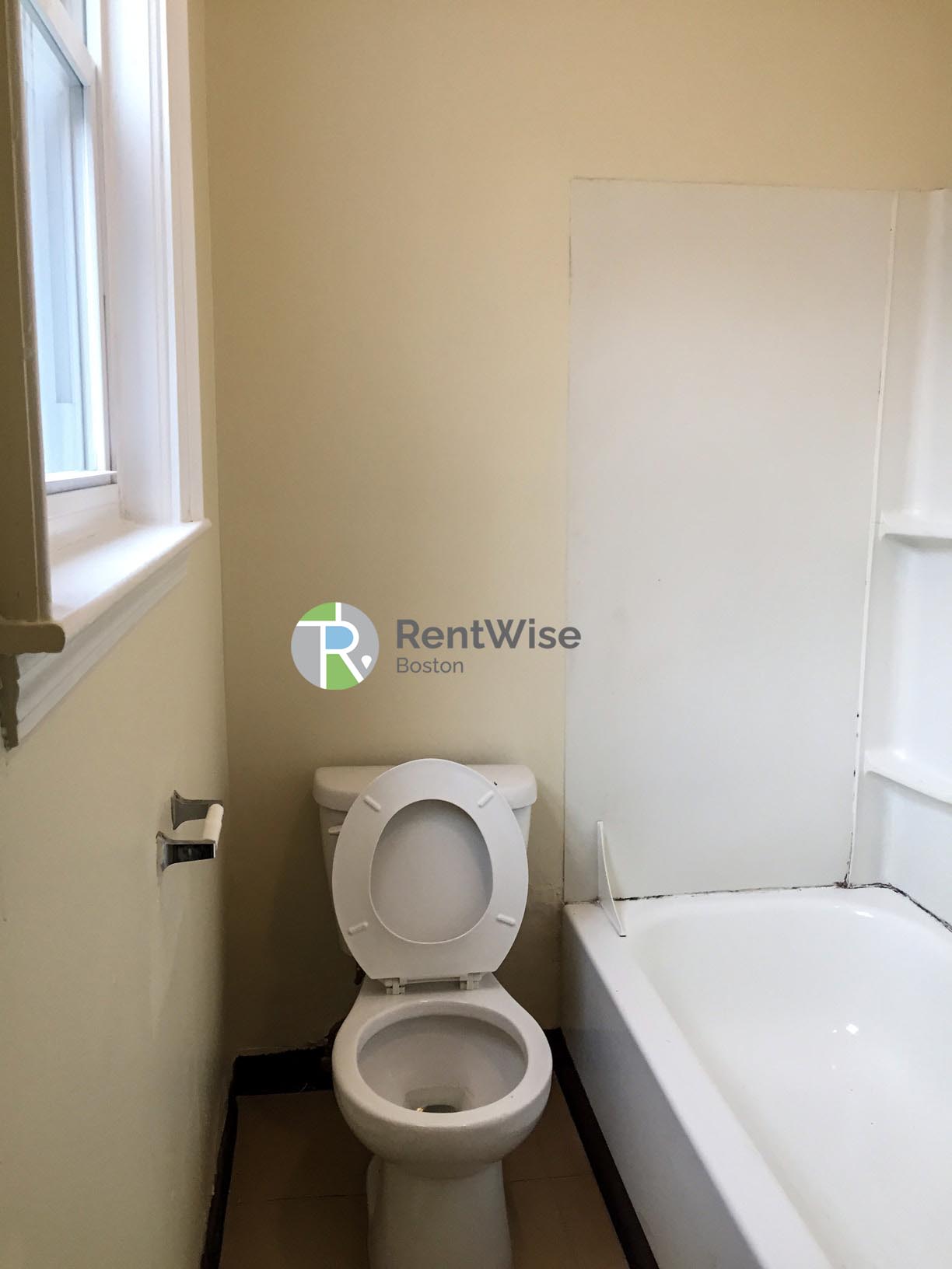 172 Bigelow St, Oak Square