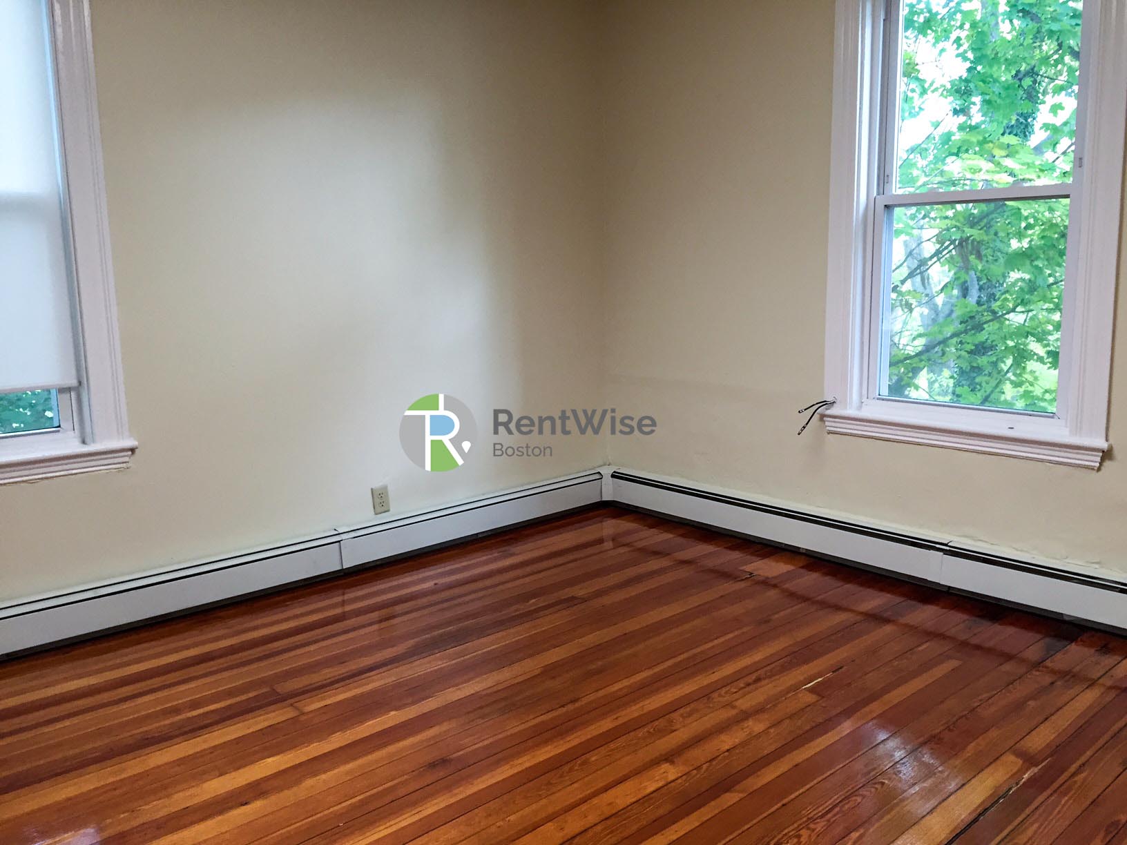 172 Bigelow St, Oak Square