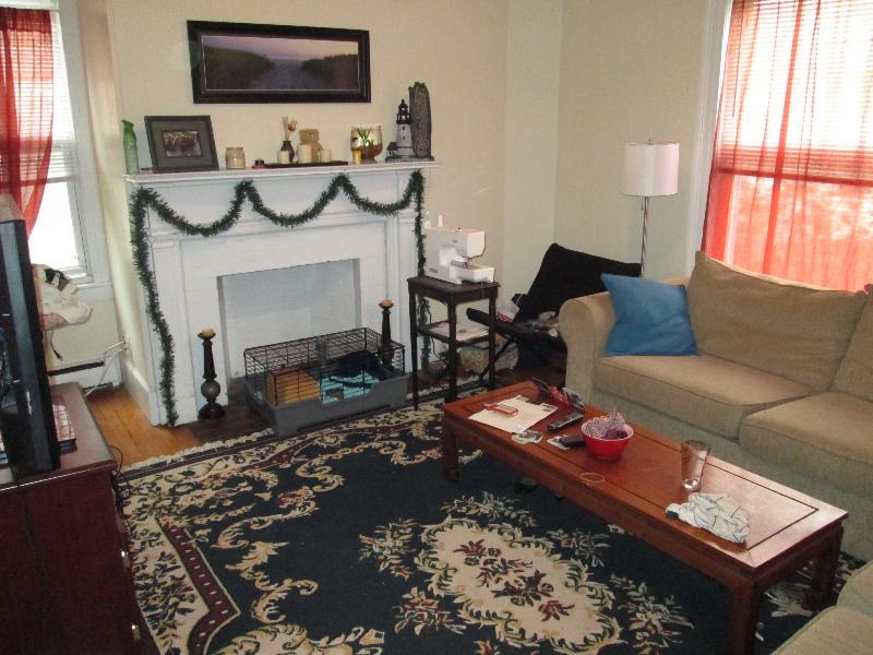 6 Ashford Ct, Allston