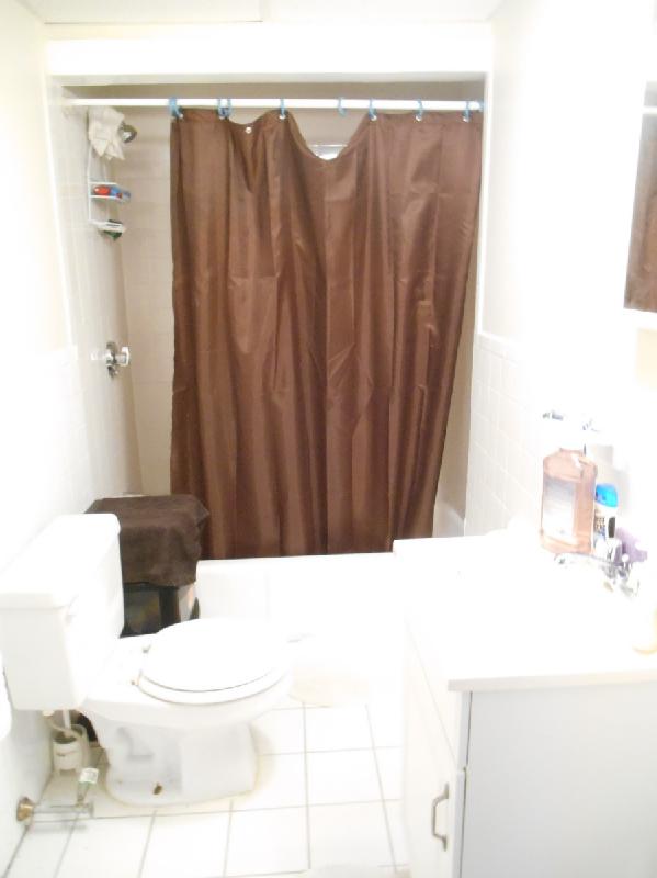 1055 Beacon St, Longwood