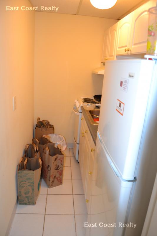 1055 Beacon St, Longwood