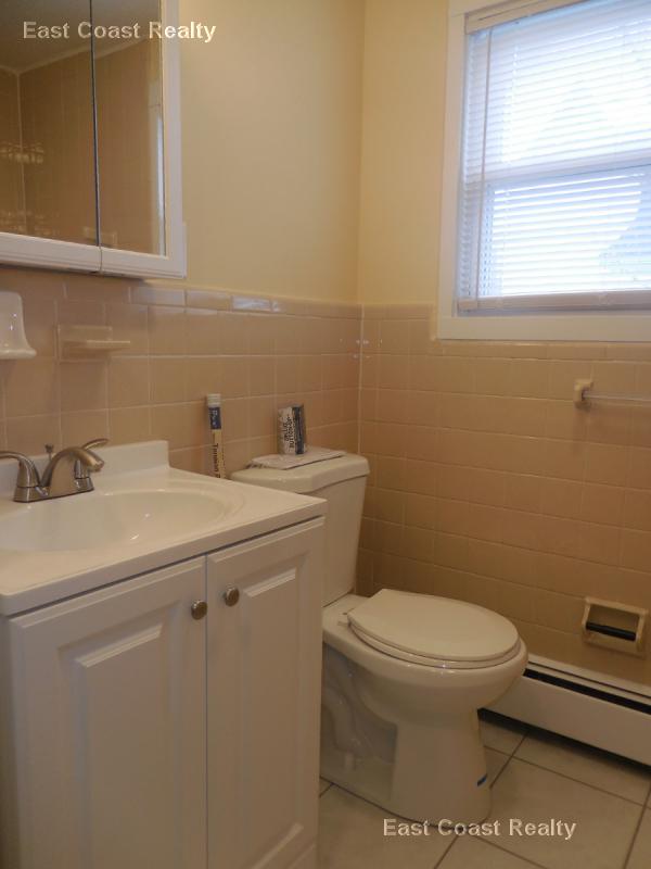 121 Ash St, South Side