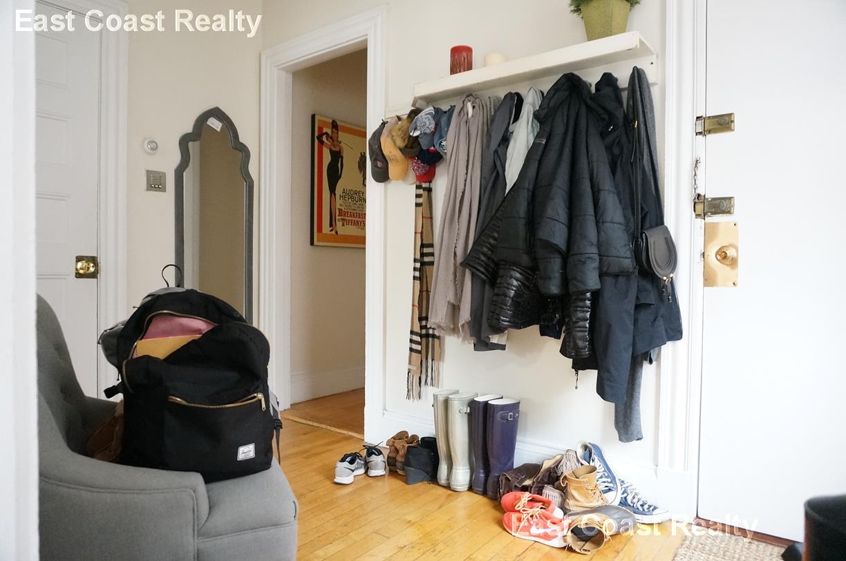 72 Gardner St, Allston