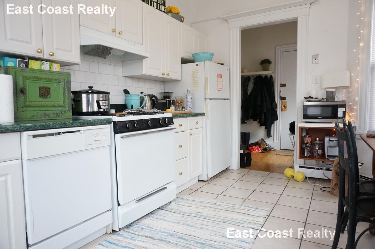 72 Gardner St, Allston