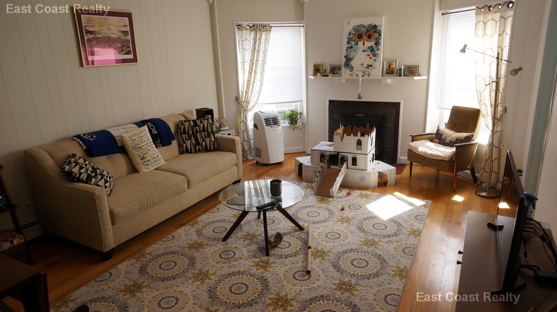 1055 Beacon St, Longwood