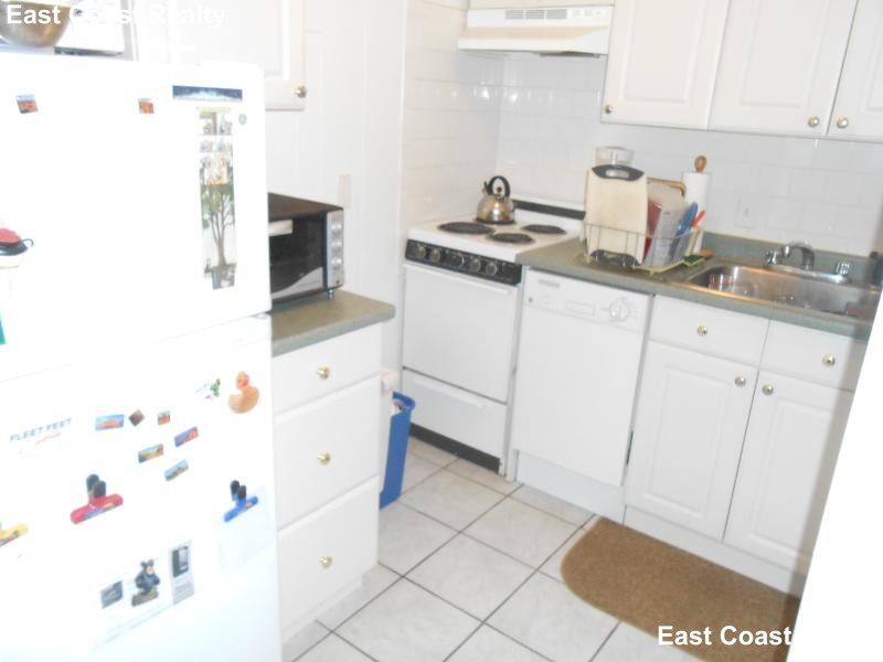 1055 Beacon St, Longwood