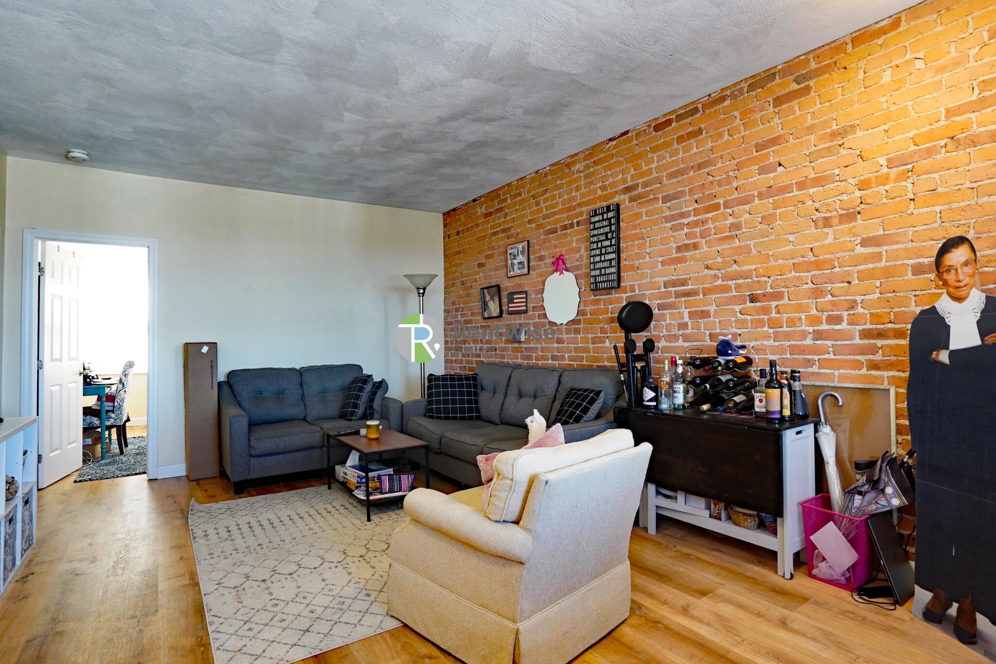 14 Lorraine Ter, Allston