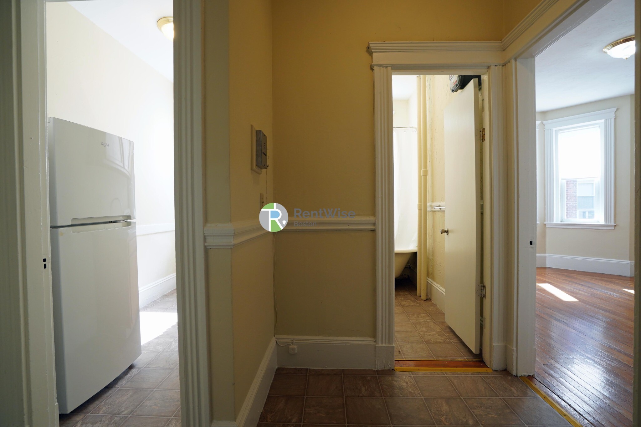 11 Royce Rd, Allston