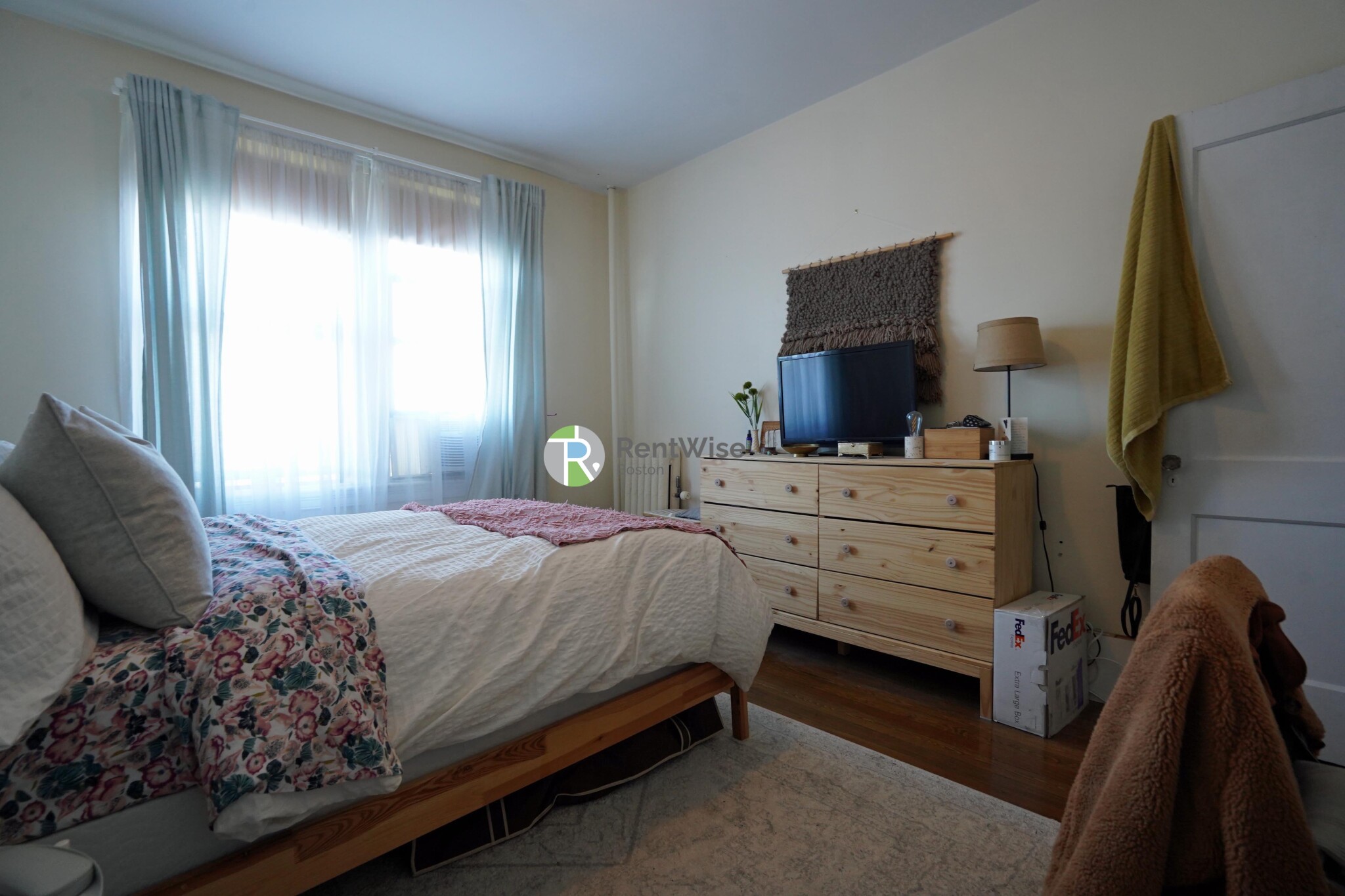 1212 Commonwealth Ave, Brighton