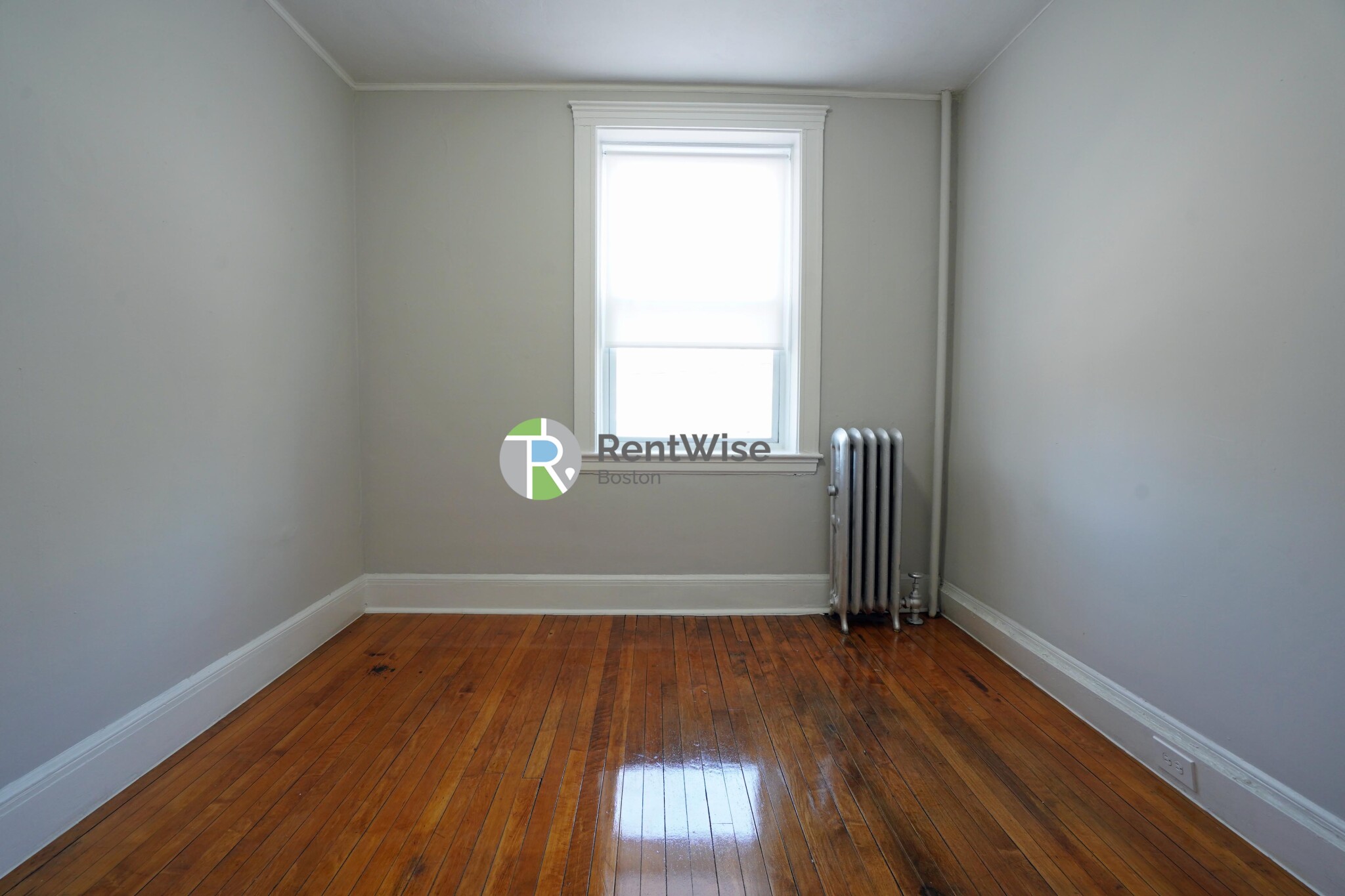 90 Cypress St, Emerson Gardens