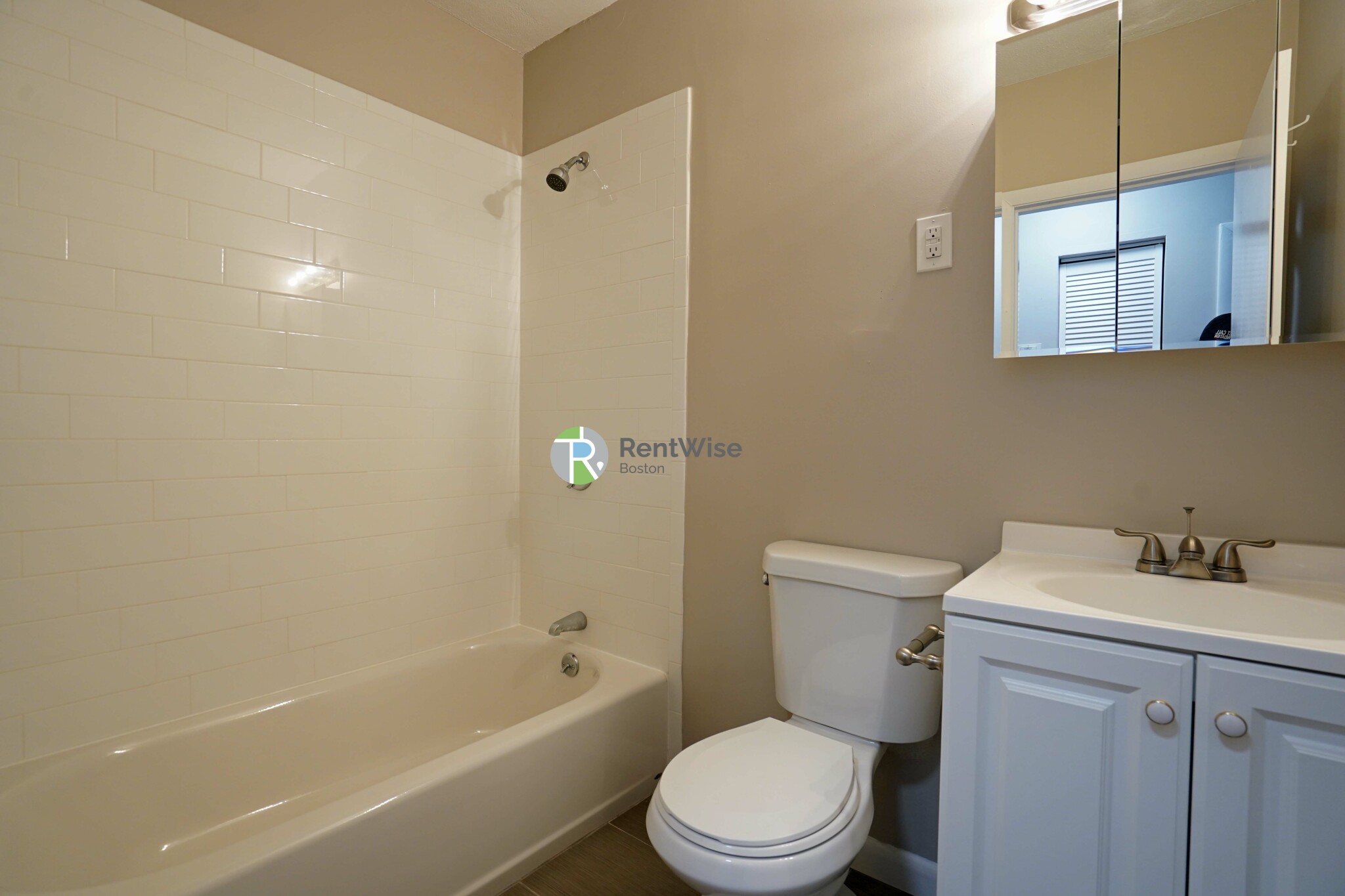 106 Tremont St, Brighton