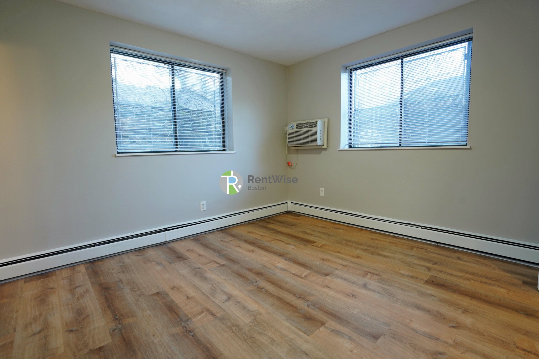 106 Tremont St, Brighton