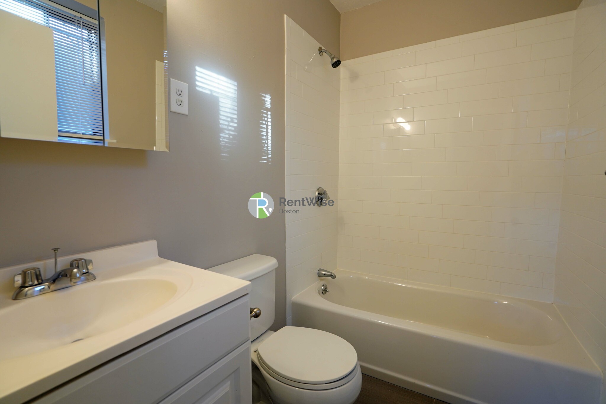 106 Tremont St, Brighton