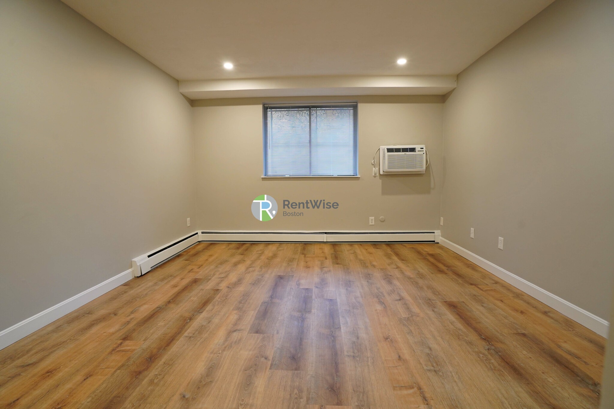 106 Tremont St, Brighton