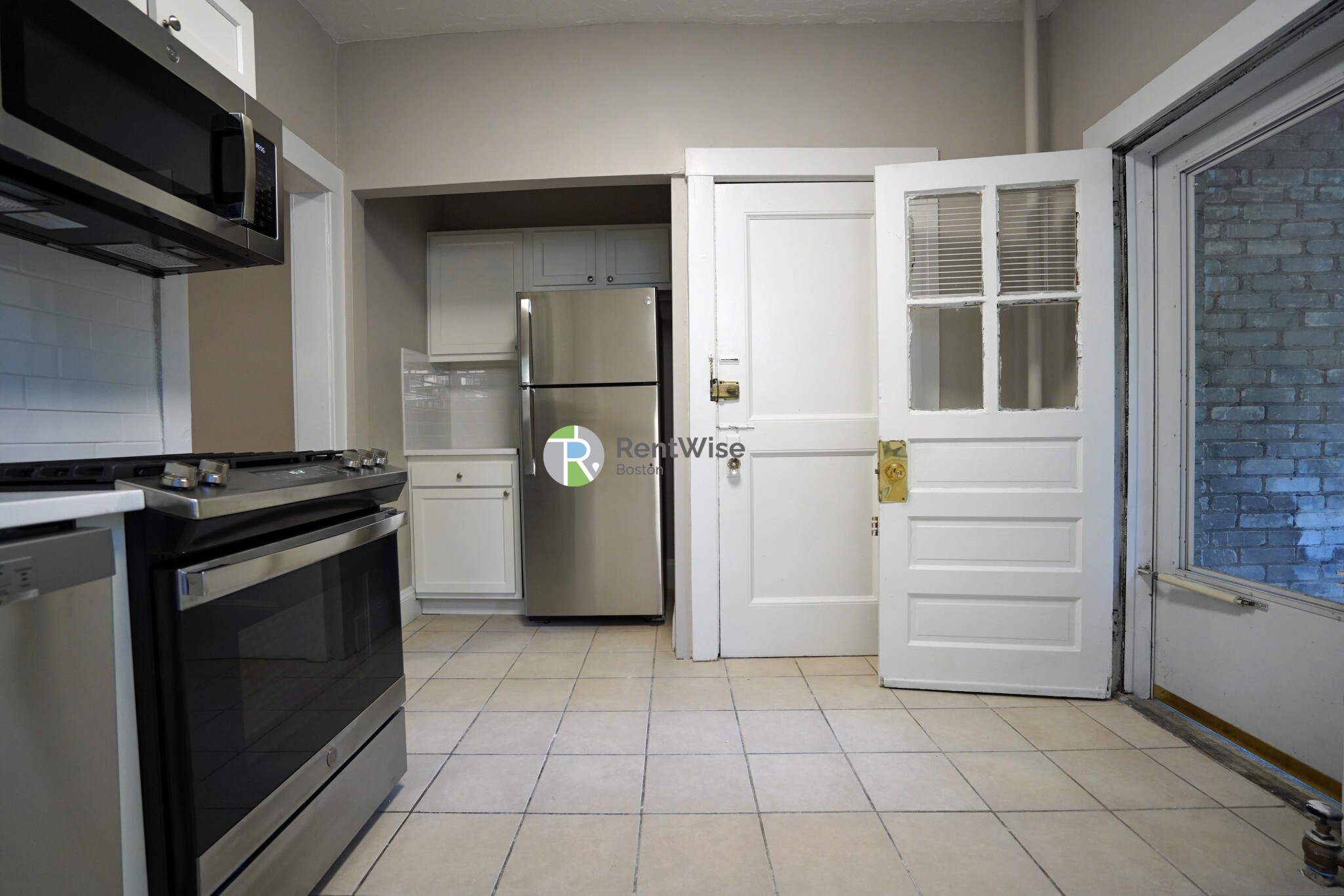 294 Harvard St, Mid-Cambridge