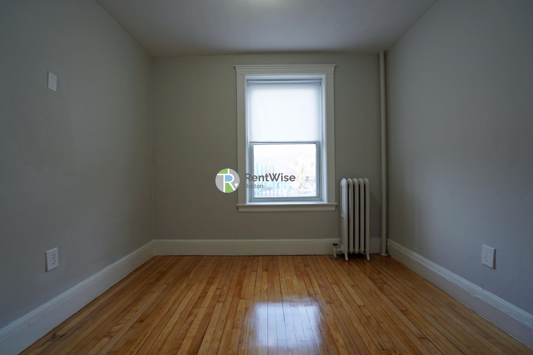 90 Cypress St, Emerson Gardens