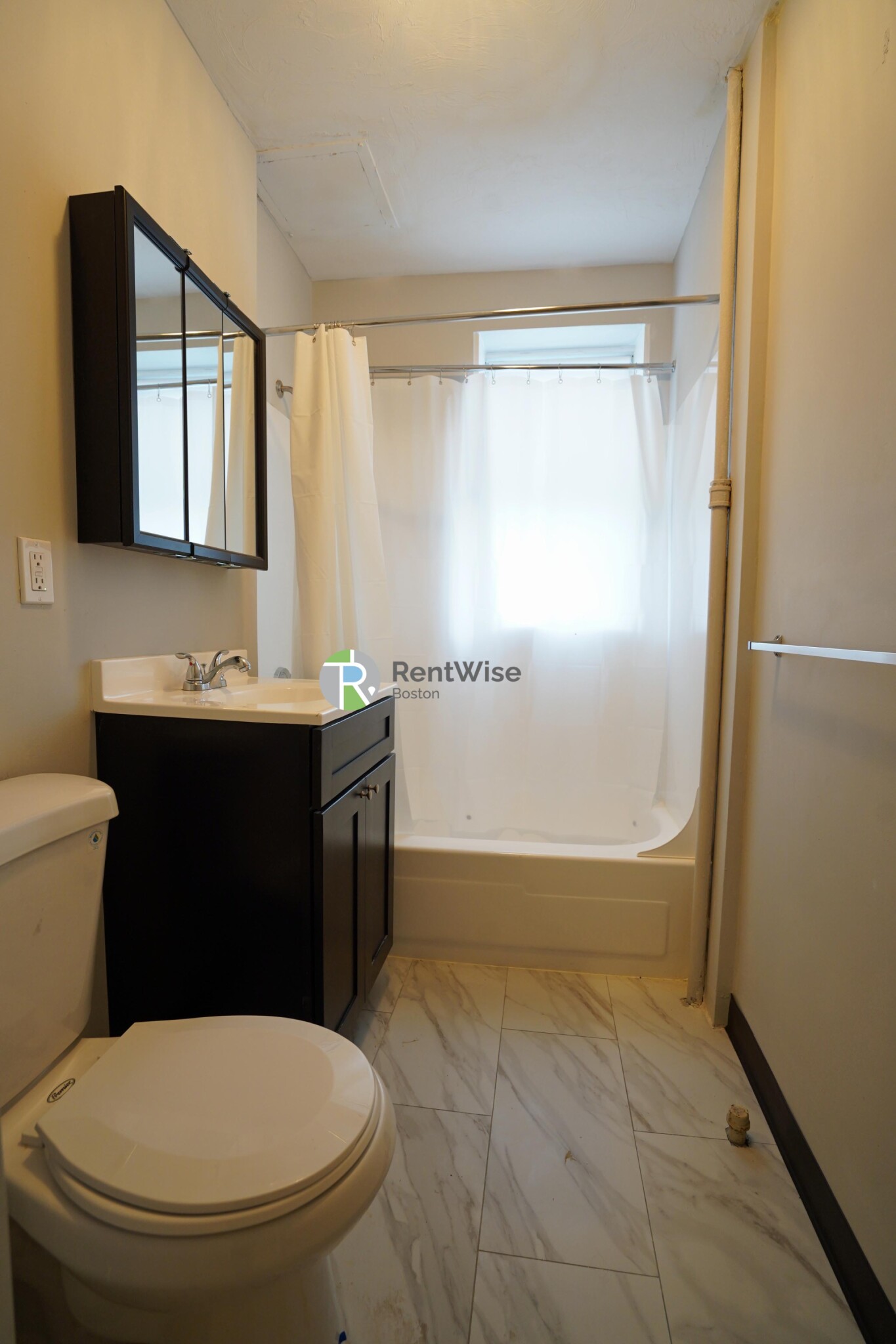 90 Cypress St, Emerson Gardens