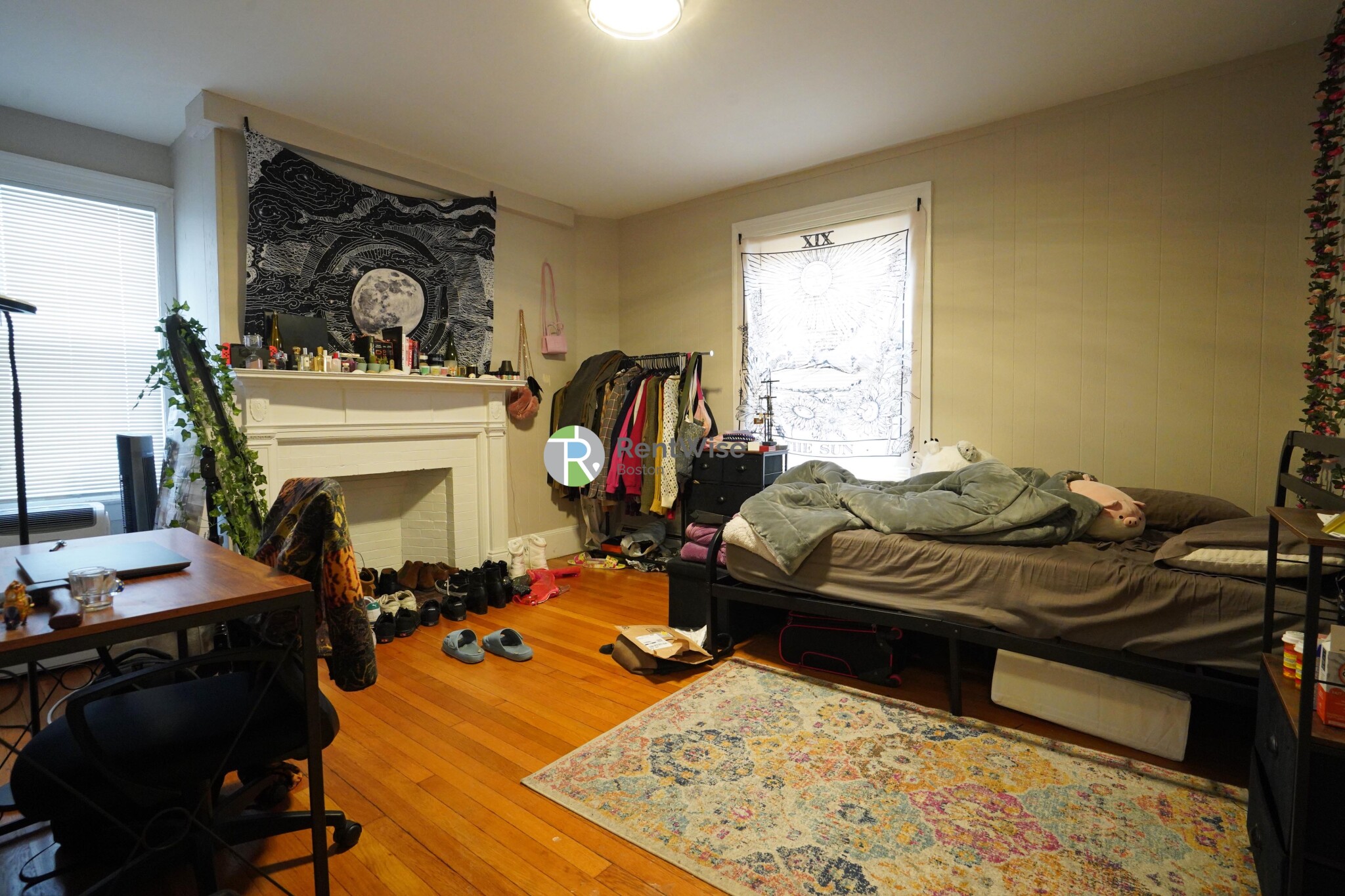 4 Ashford Ct, Allston