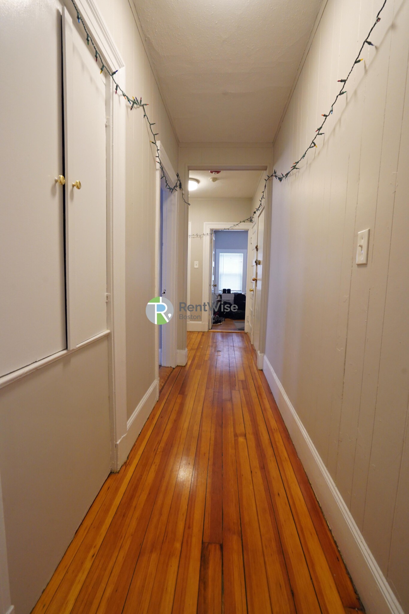 4 Ashford Ct, Allston