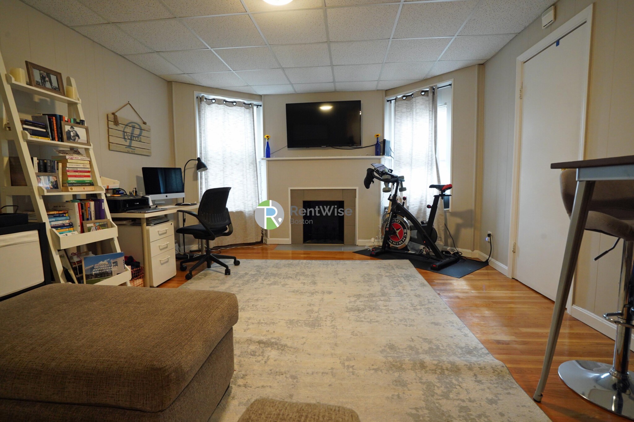 1055 Beacon St, Longwood